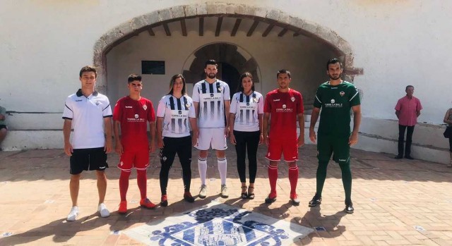El Castellón presenta sus nuevas equipaciones