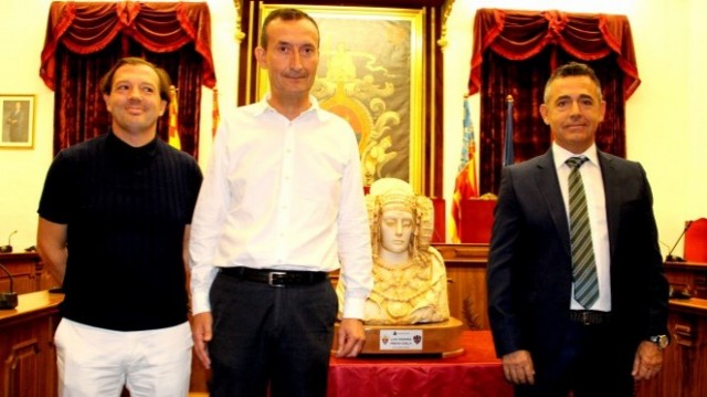 Alcalde y presidente del Elche se cruzan reproches
