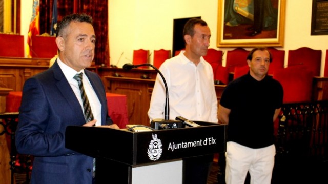 Regeneración vuelve a exigir la dimisión del consejo 
