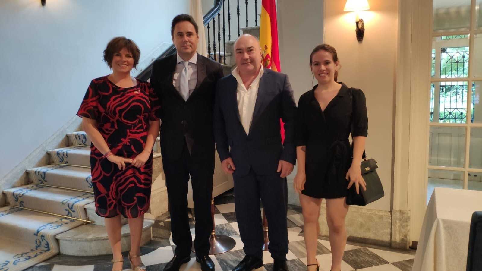 El Ayuntamiento se reúne con el embajador en Tokio para reforzar las relaciones bilaterales