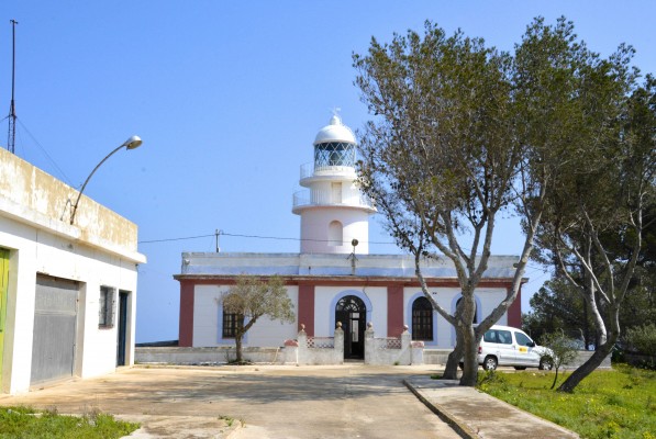 El estudio Ulrike Wehr redactará el proyecto para reformar el edificio del faro del Cap de Sant Antoni 