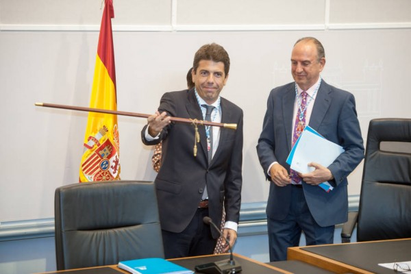 El alcalde de Elche pide una entrevista con Mazón y que la Diputación no se olvide del auditorio