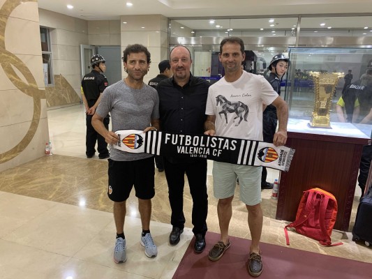 La Asociación promociona el Valencia CF y el fútbol valenciano en China con la ayuda de Rafa Benítez