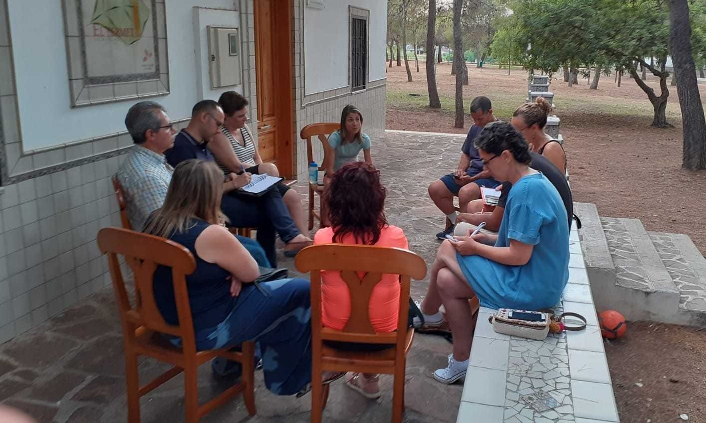 El AMPA traslada al ayuntamiento de Vila-real la necesidad de mejorar la situación de los conserjes 