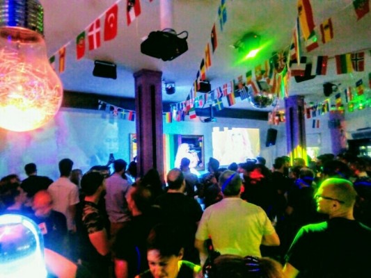 La nit també serà d’elles
