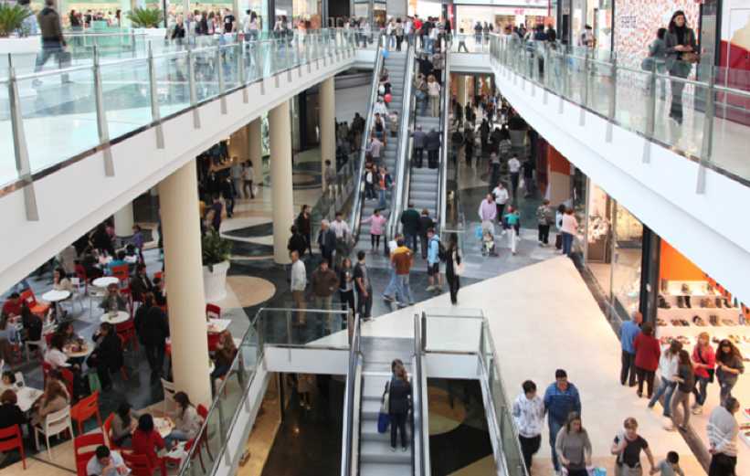 La campaña navideña del gran comercio en la Comunitat vuelve a niveles de compra de 2006