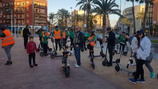 El nuevo PMUS de Elche abordará la convivencia entre la bici y el patinete en vías urbanas