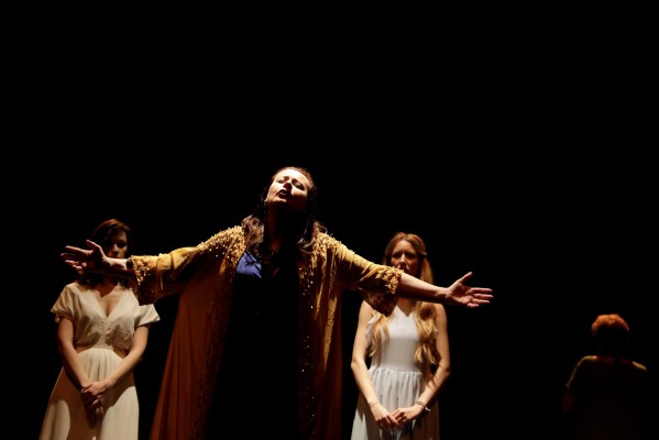 Contable de día, actor de noche. Cuando el teatro amateur te inyecta su veneno