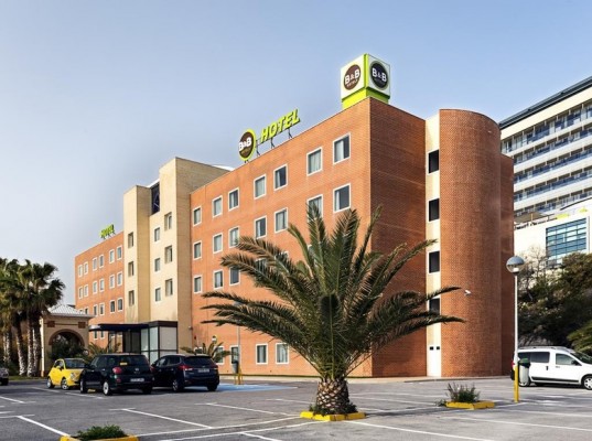 Goldman Sachs, dueño de cinco hoteles 'low cost' en la Comunitat tras comprar la francesa B&B 