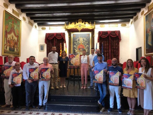 Les Festes d'Elx de agosto ya tienen su cartel de 2019, obra de la pintora Tonia Baeza 