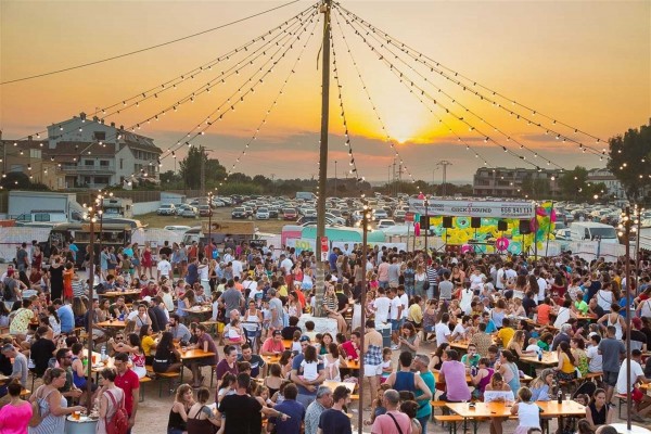 Conciertos, 'food trucks', concursos y talleres infantiles en el festival Solmarket en El Puig