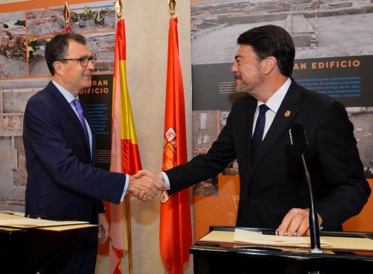 Frente de alcaldes: Alicante y Murcia reclaman una financiación ajustada a su censo demográfico 