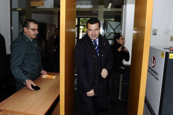 El juez abre juicio a los exediles Llorens y Zaragoza por el 'caso Isjoma' y les pide 2 millones de fianza