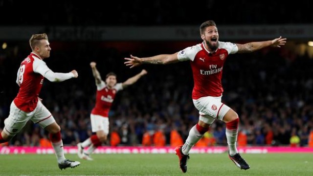 Giroud da un agónico triunfo al Arsenal en el primer partido de la Premier
