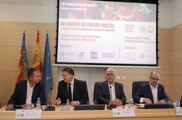 Puig anuncia una estrategia específica de inteligencia artificial y pide el apoyo de la UE