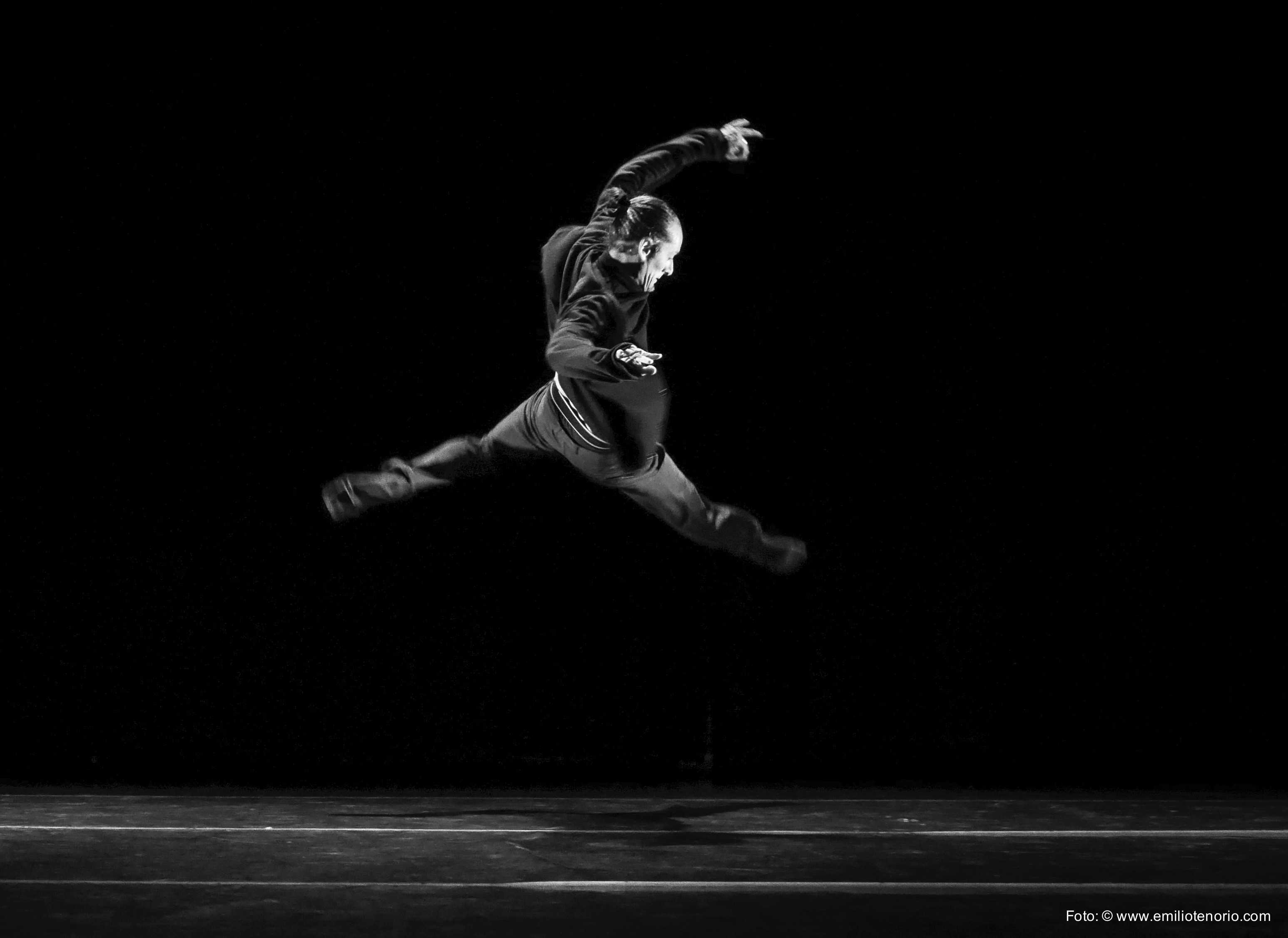 Toni Aparisi se suma al Grup de Dansa de la Universitat 