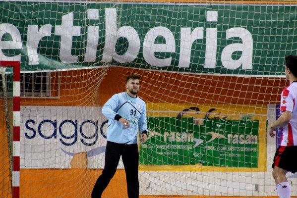 El Fertiberia incorpora al guardameta Adrián Ribes y cierra la plantilla
