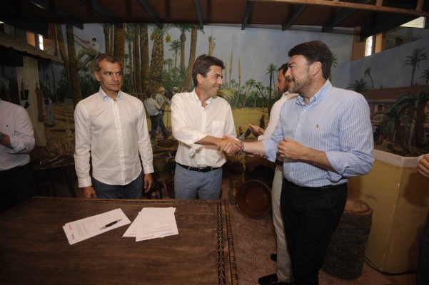 PP y Cs rubrican el pacto de la Diputación: impulso a las comarcas, cultura, infraestructuras y turismo
