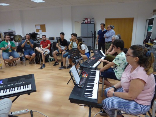 El Curso Internacional de Música Moderna de la UA forma a 40 estudiantes en pop, rock, jazz y blues
