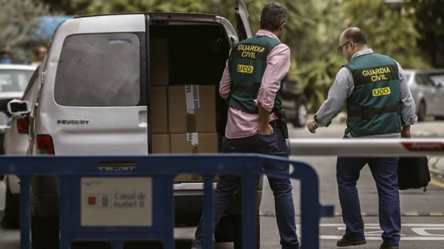 Investigan una red de fraude que compraba derechos de futbolistas y clubes