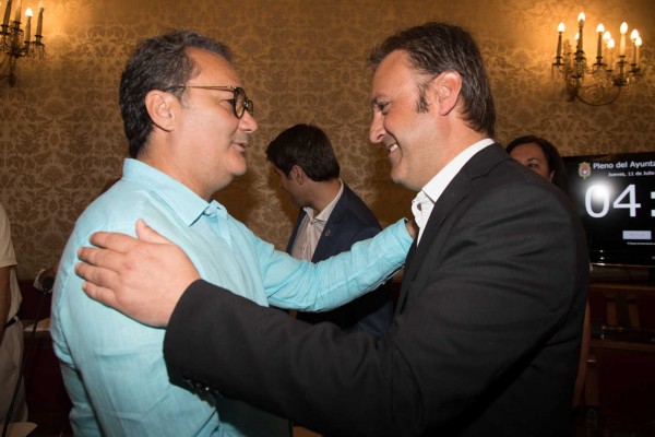 PSPV y Compromís instan al bipartito a solventar el déficit de limpieza tras la queja de los hoteleros