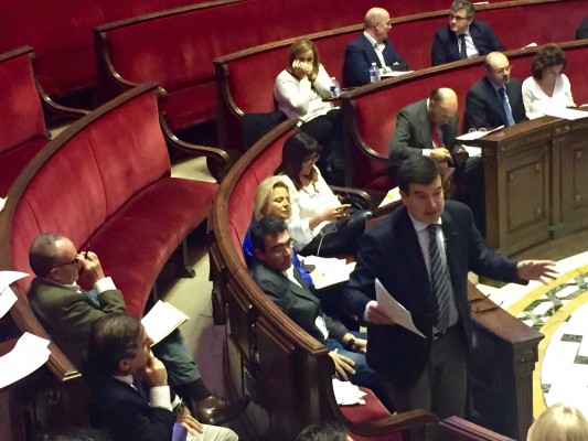 Fernando Giner lamenta que la falta de gestión en el Palacio de Congresos obligue a pedir un préstamo