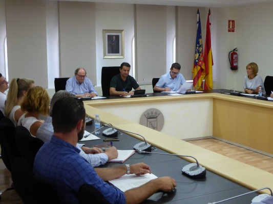 La Nucía conforma su nuevo gobierno con subida de sueldo y nueva concejalía: Protección Animal 