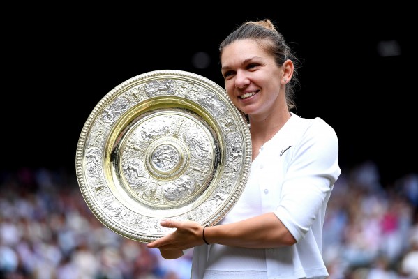 Halep deja petrificada a Serena en la conquista de su primer Wimbledon
