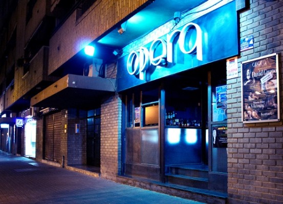 El pub Opera reabre en el Casino