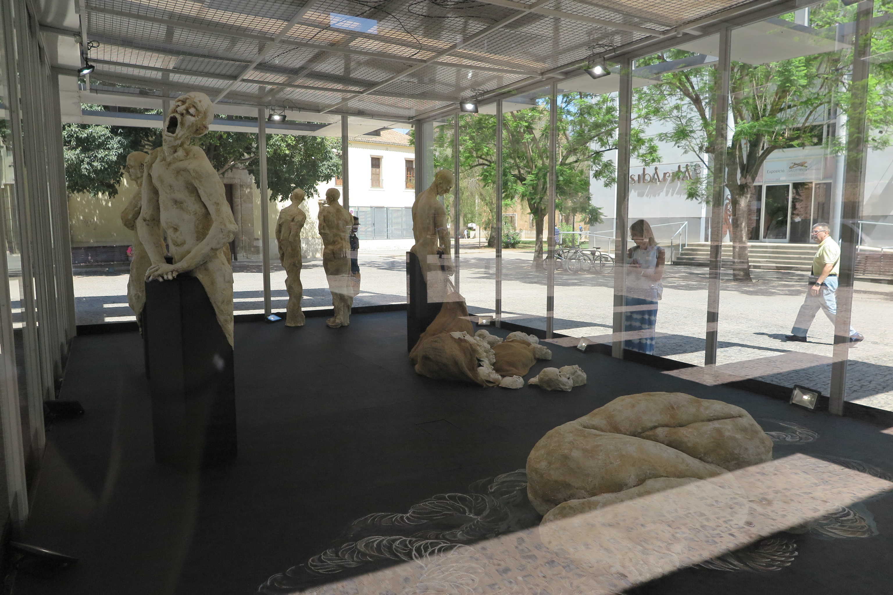 El MuVIM acoge esculturas andróginas para reflexionar sobre los sentimientos