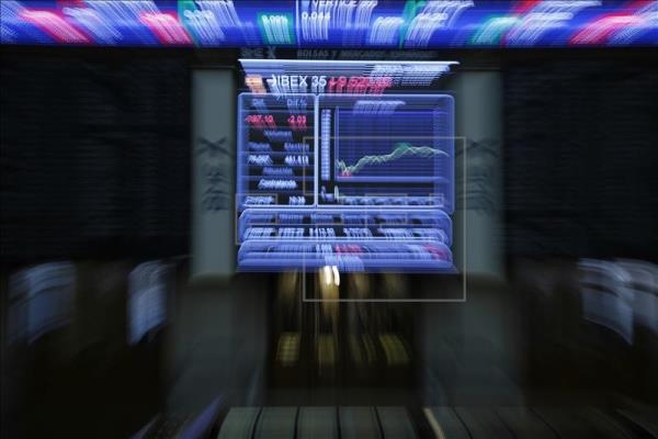 El Ibex 35 aparca (de momento) la incertidumbre política y se suma al tirón alcista en Europa