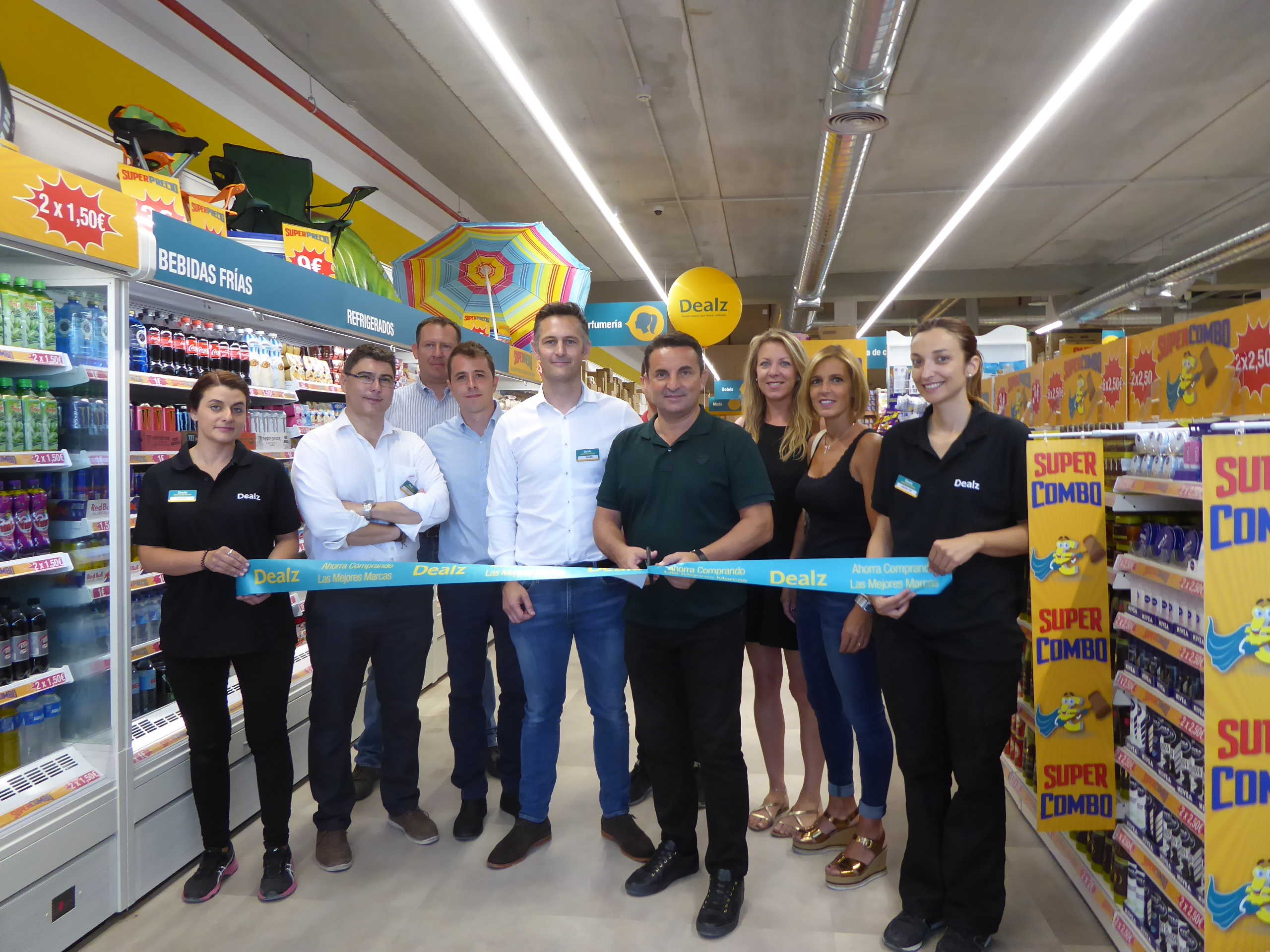 La cadena británica Dealz inaugura su tienda en La Nucía