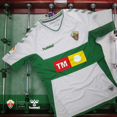 El Elche presenta las nuevas equipaciones, con camiseta negra como visitante