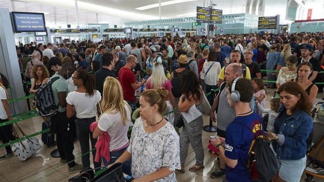 No hay trato: los trabajadores de Eulen acuerdan mantener la huelga indefinida en El Prat