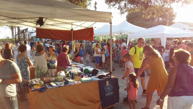 El Ayuntamiento de Xilxes organiza la XVI Feria de Comercio en el Paseo Marítimo
