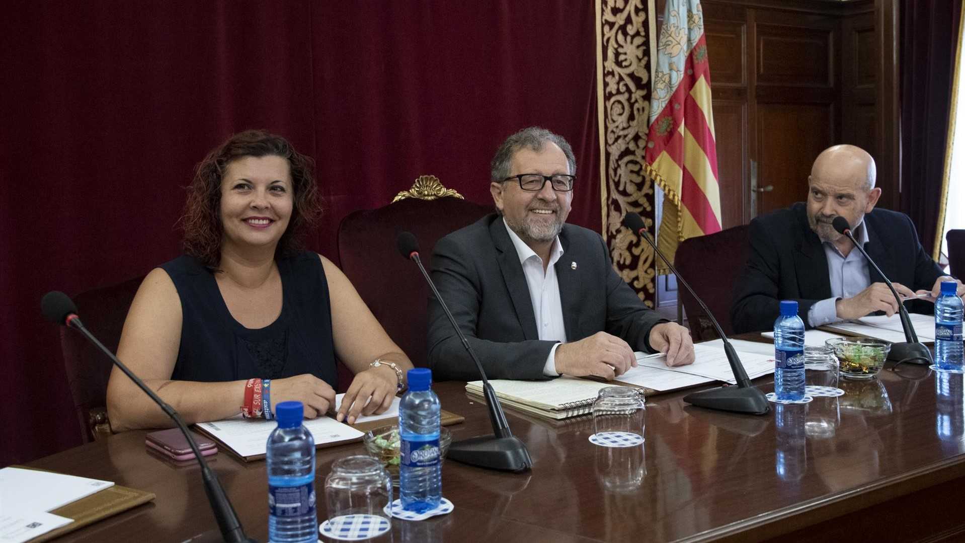 El nuevo gobierno de la Diputación ahorrará 235.000 € anuales en los sueldos de los diputados