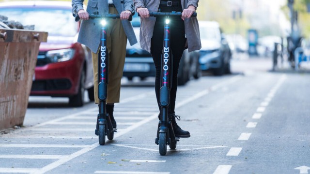 Movo, filial de Cabify, pone en marcha su servicio de alquiler de patinetes eléctricos en València
