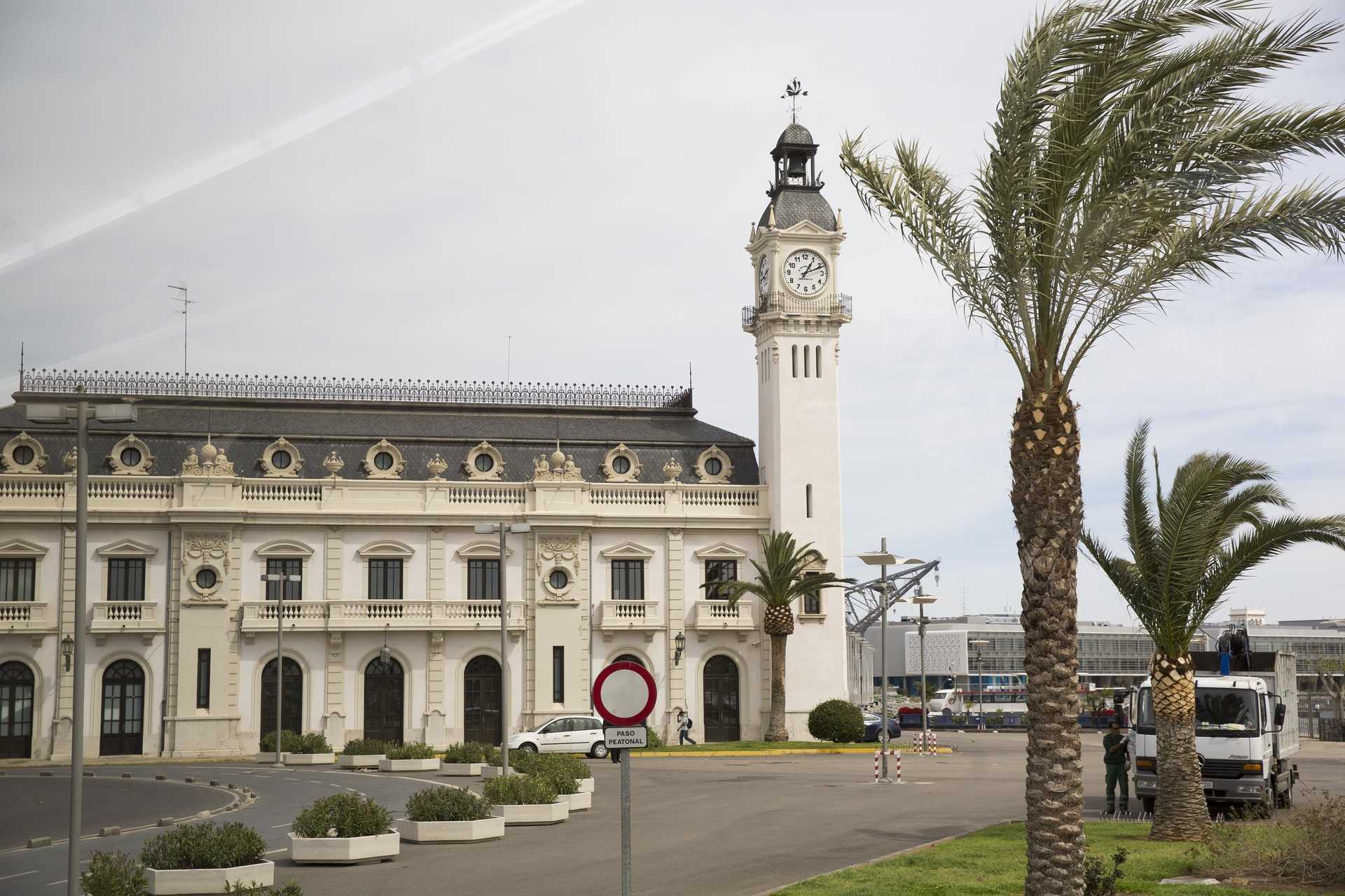 El Puerto de Valencia licita un contrato de consultoría de Comunicación por 385.000 euros 