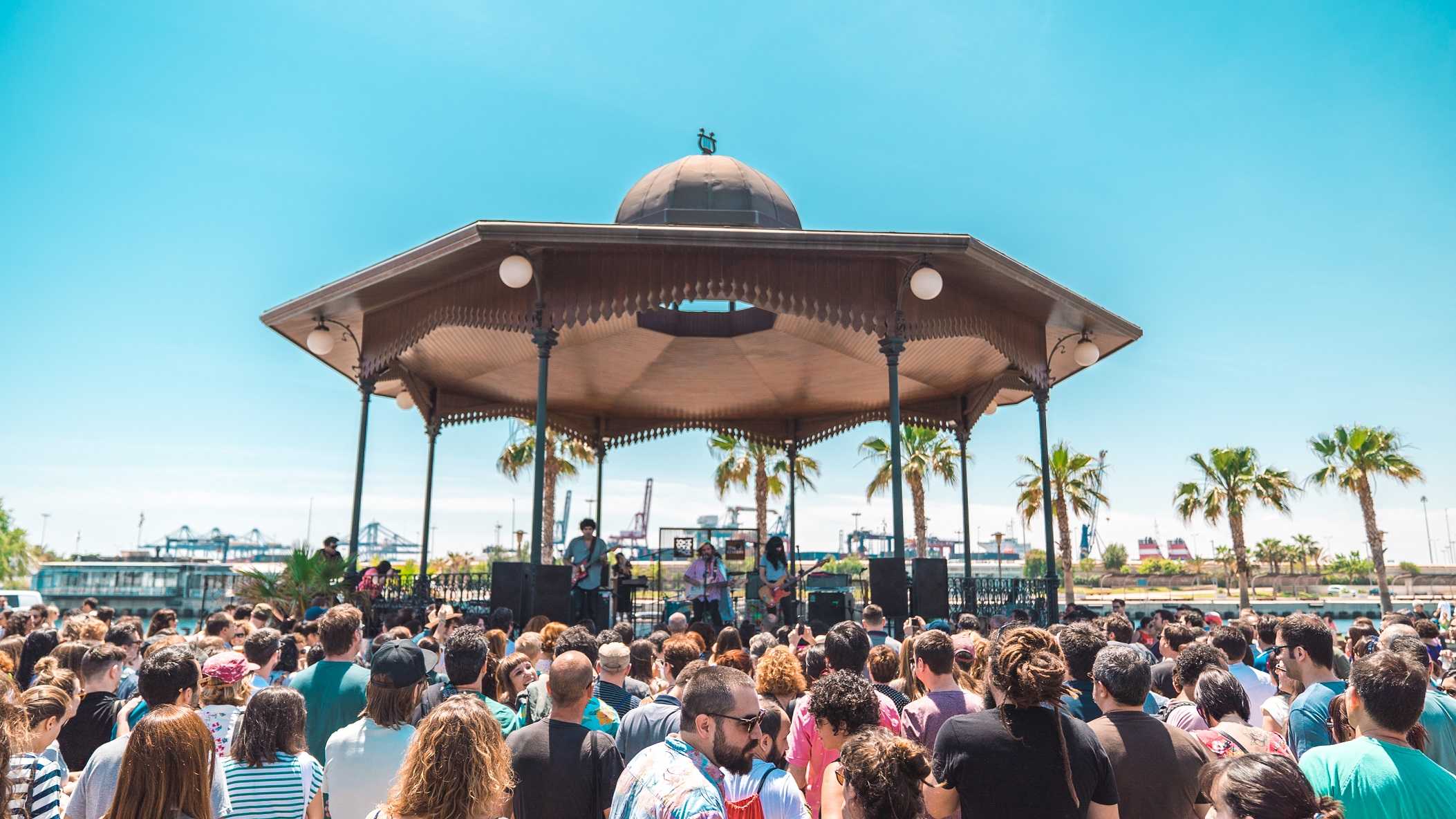 McEnroe, Gener o Texxcoco ponen banda sonora a la Pérgola de La Marina