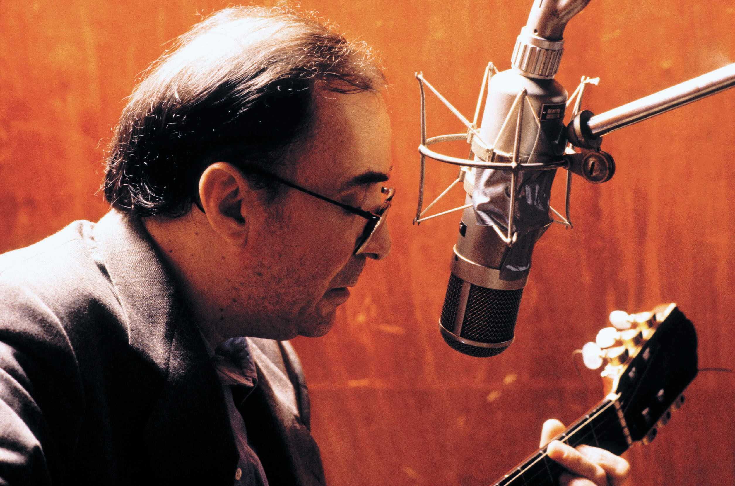  Fotografía de archivo del compositor brasileño Joao Gilberto. Foto: EFE/ DARIO ZALIS - 