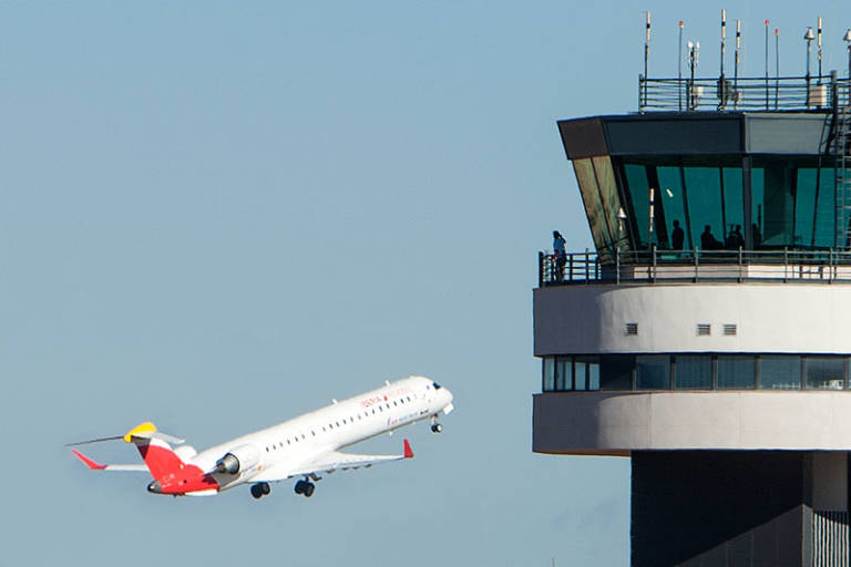 El tráfico aéreo mundial de pasajeros crece un 4,5% en mayo frente a la caída del 3,4% en carga