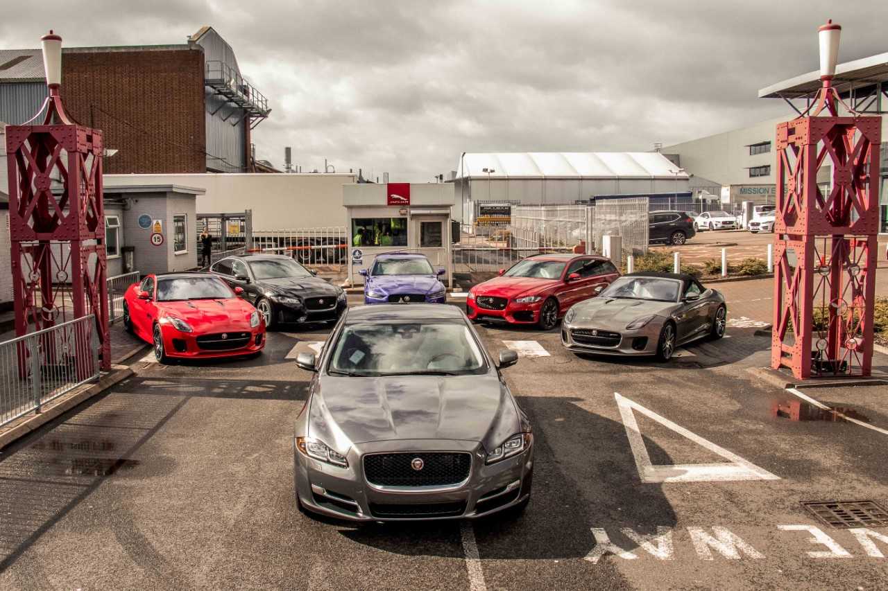  Jaguar Land Rover acelera la electrificación