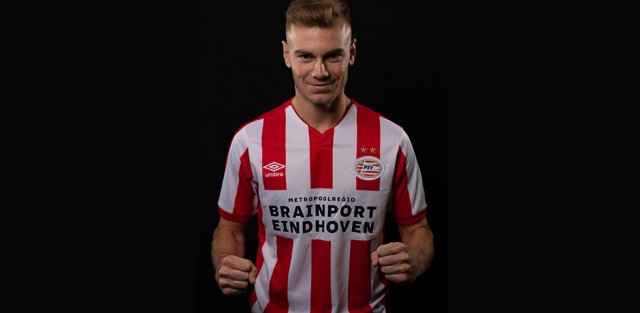 El Valencia renueva el contrato de Lato hasta 2023 y lo cede al PSV Eindhoven
