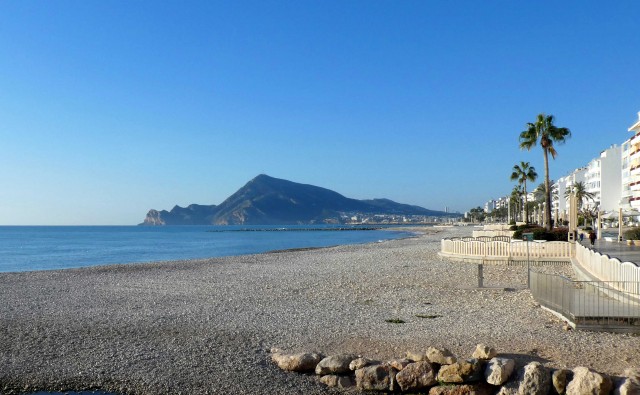 La playa de l’Espigó de Altea estrena Bandera Azul