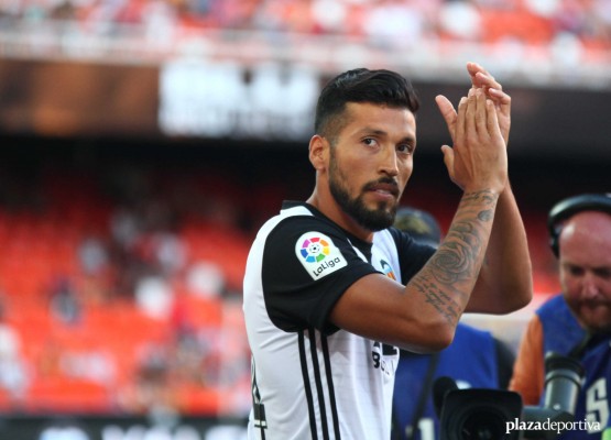 El Valencia CF ‘aprieta’ por Garay