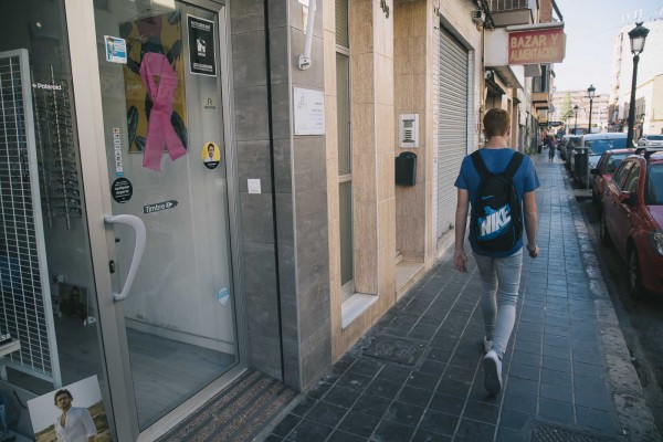 Los lazos no se quitan: los vecinos de la Malvarrosa prosiguen su lucha contra la degradación del barrio