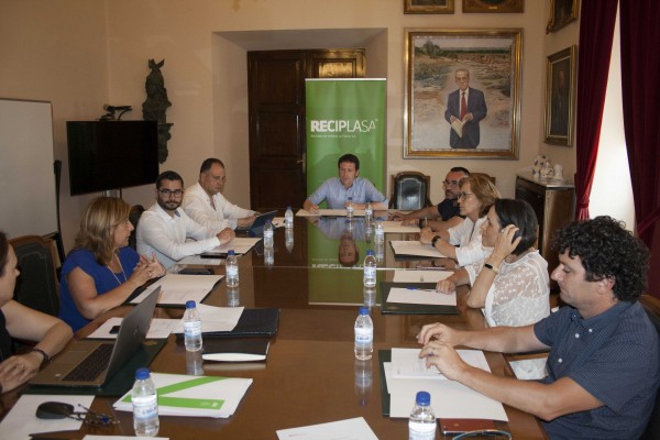 Garcia sigue al frente del consejo de Reciplasa, al que llega Aguilella tras el vuelco electoral en Onda