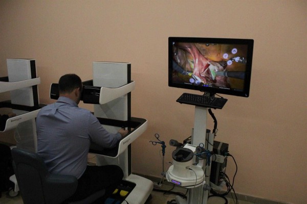 Sólo el 9% de las intervenciones realizadas con robot en España son ginecológicas