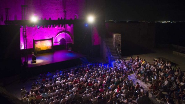 'Palabras por un tubo' para dar comienzo al Festival de Teatro Clásico del Castillo de Peñíscola