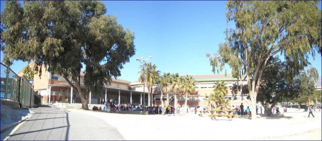 La Vila pide a Conselleria que no suprima un aula de infantil en el CEIP Hispanitat 
